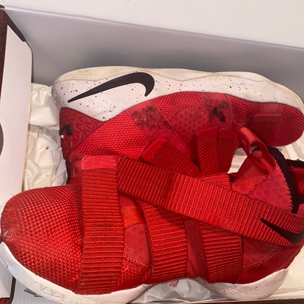 LeBron soldiers 14